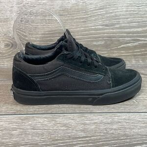 Vans Old Skool Low Top Little Boy Size 2 Black Suede Canvas Triple Black Shoe